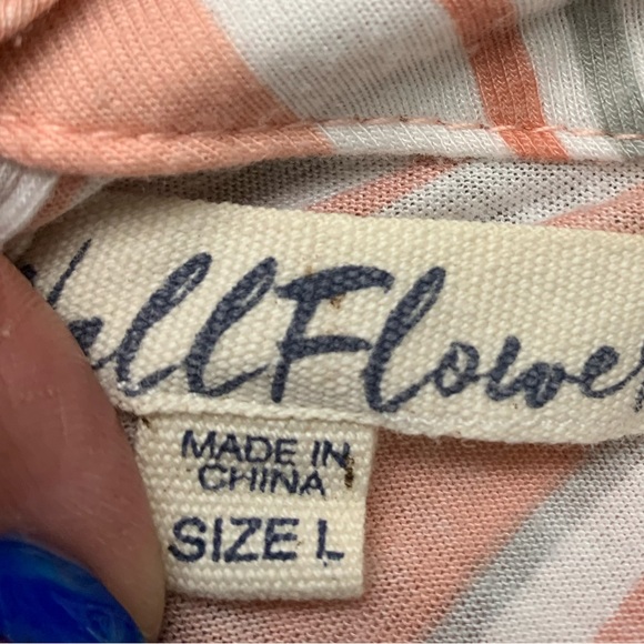 Wallflower striped peach grey and white tank top size large euc - Picture 3 of 3